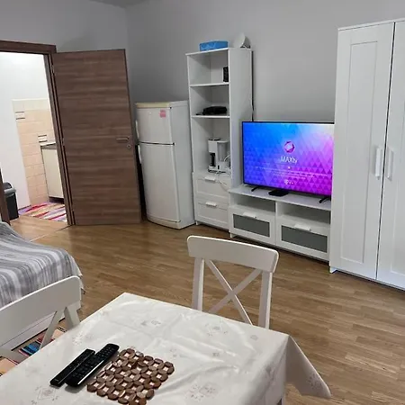 Comfy Apartment Premantura Exterior photo