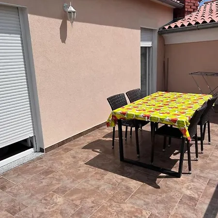 Comfy Apartment Premantura Exterior photo